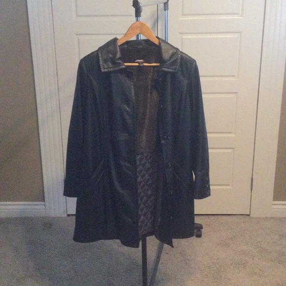 Danier Lined Leather Jacket - Picture 12 of 12
